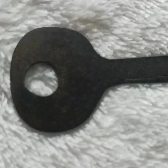 Ancient old castle like stainless steel key..collectable choice - Picture 3 of 4